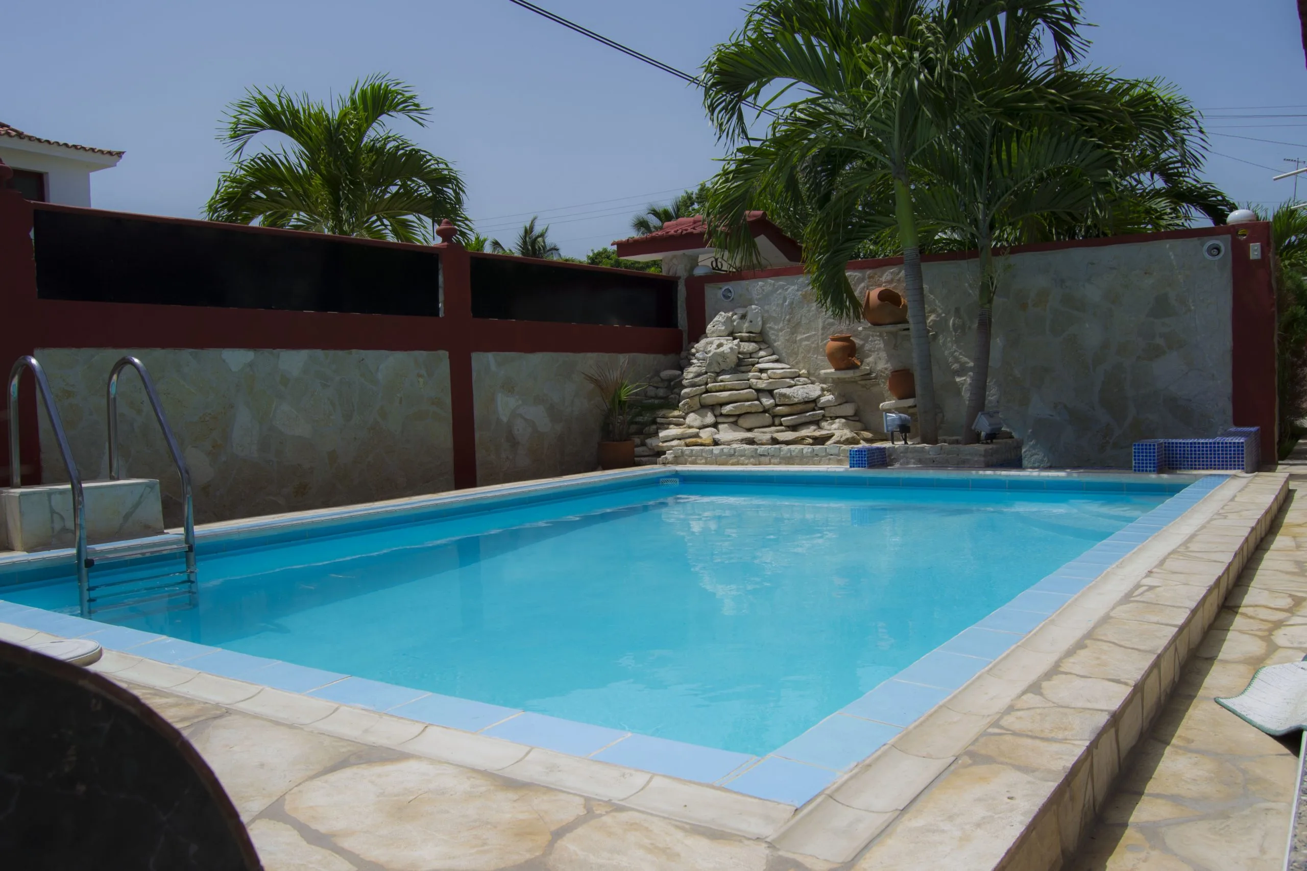 Villa Bella en Guanabo, propiedad con piscina y terraza