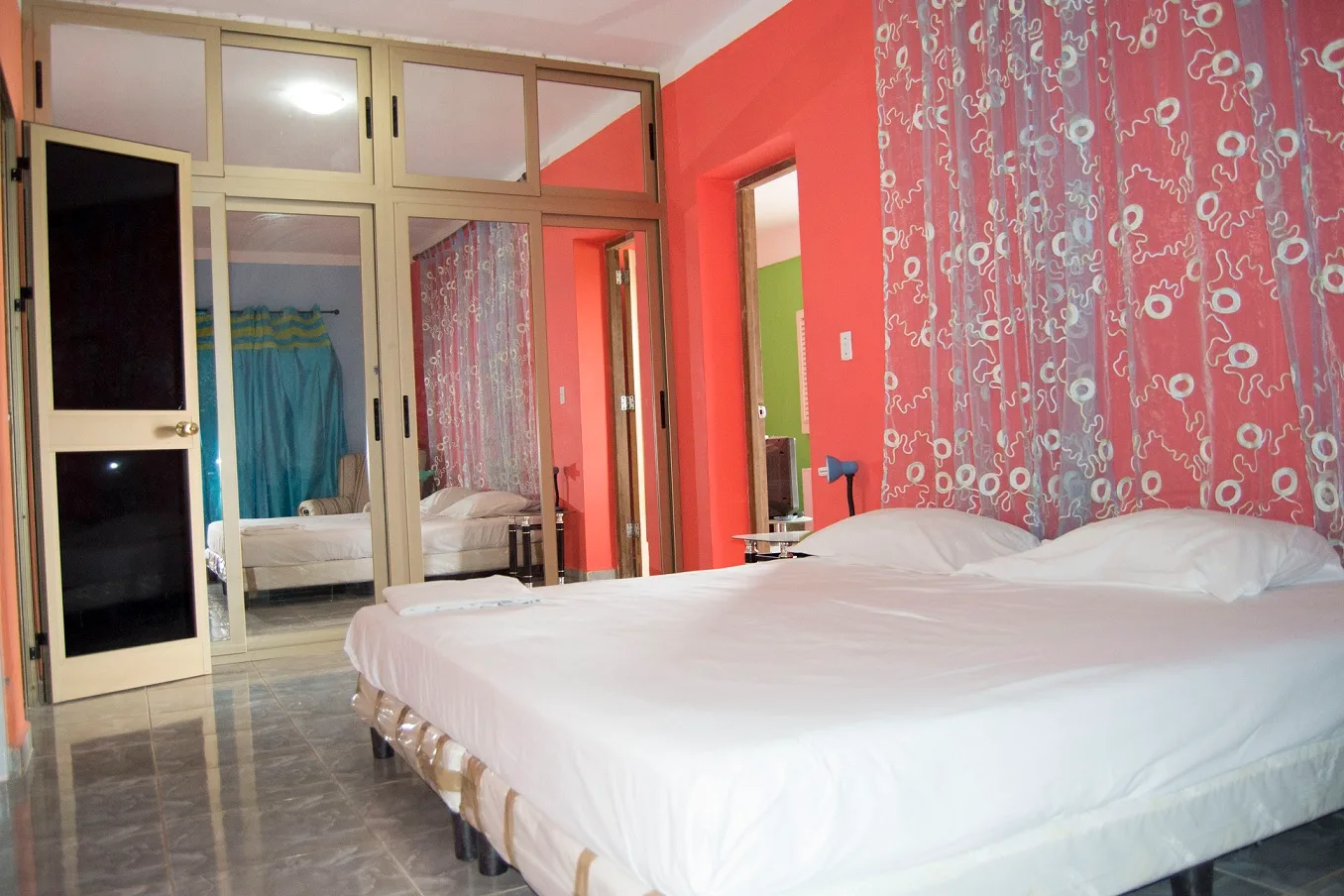 Villa Bella en Guanabo, propiedad con piscina y terraza