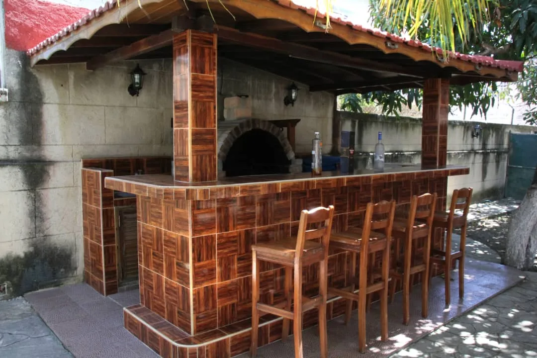 Casa Villa Dora en Guanabo, hermosa casa con piscina