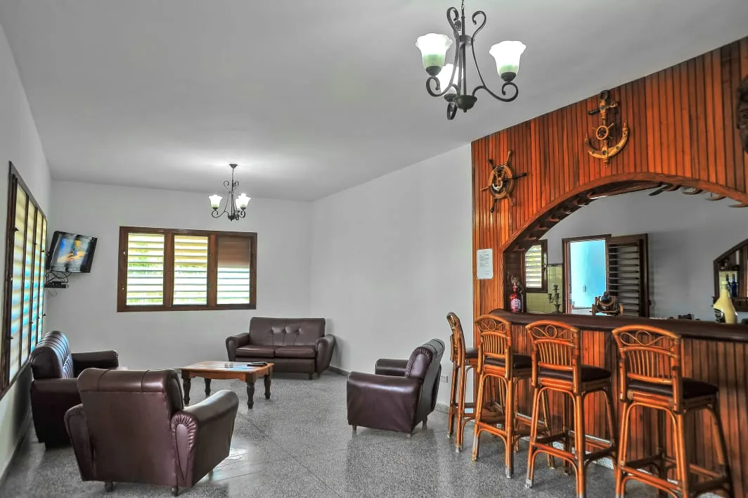 Casa Villa Dora en Guanabo, hermosa casa con piscina