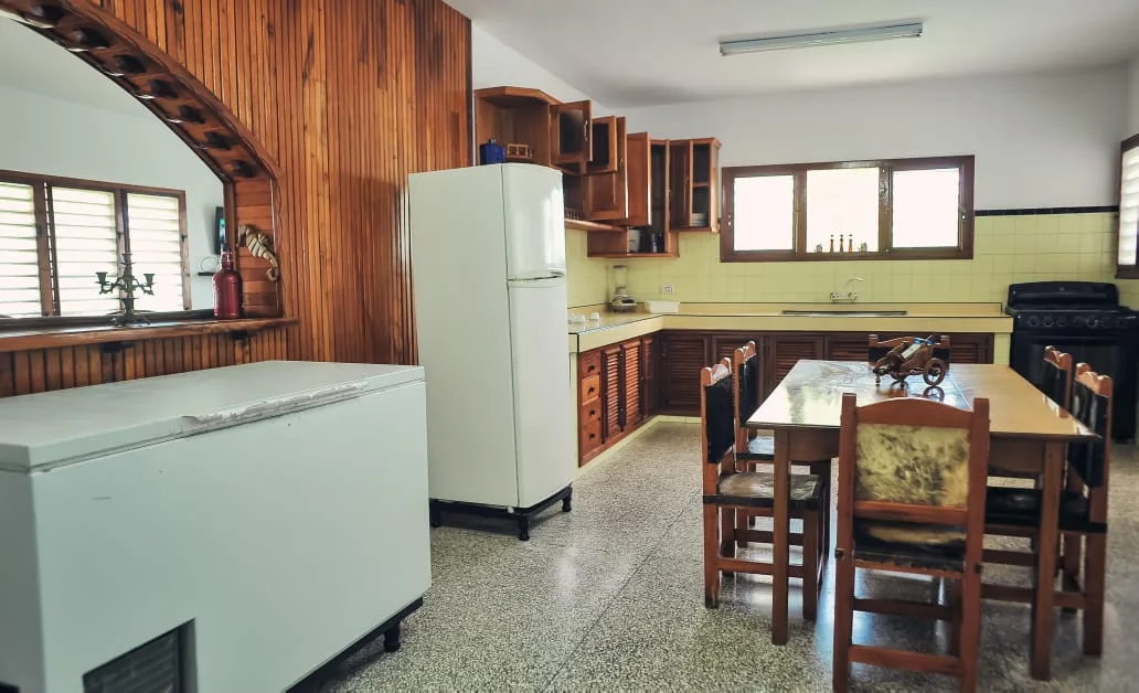 Casa Villa Dora en Guanabo, hermosa casa con piscina