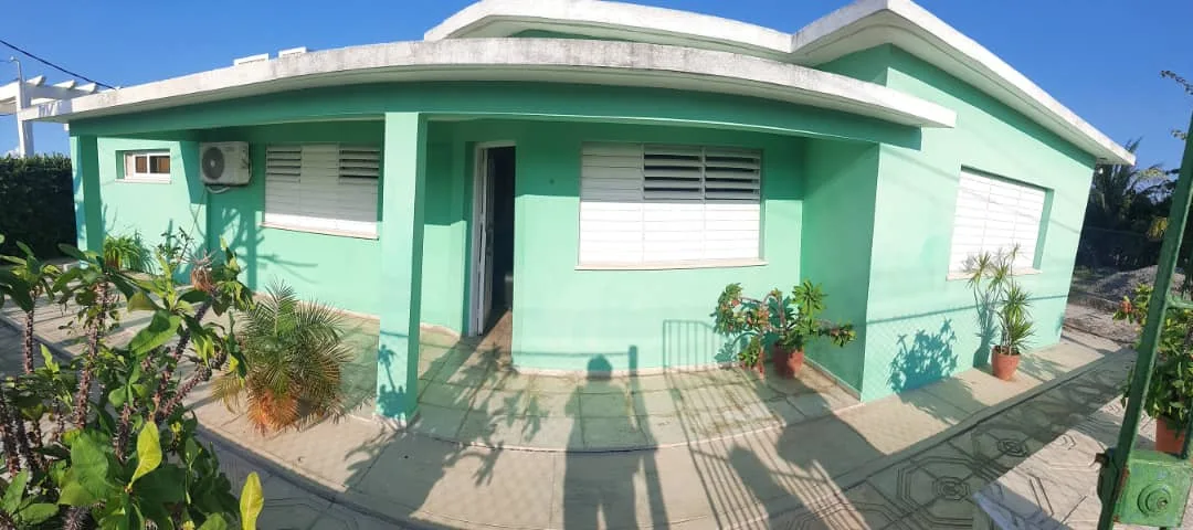 Casa El Mirador de Gbo, alojamiento familiar con piscina