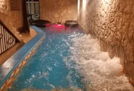 Filip Residence en Guanabo, alojamiento con piscina y jacuzzi