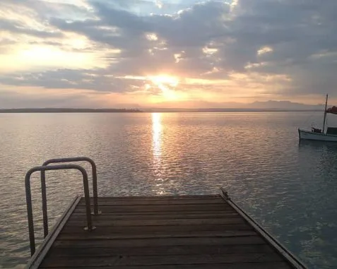 Hostal Los Delfines comodidad y Servicios en Cienfuegos