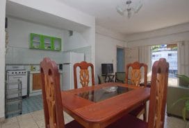 Apto confortable cerca de la calle Línea en el Vedado