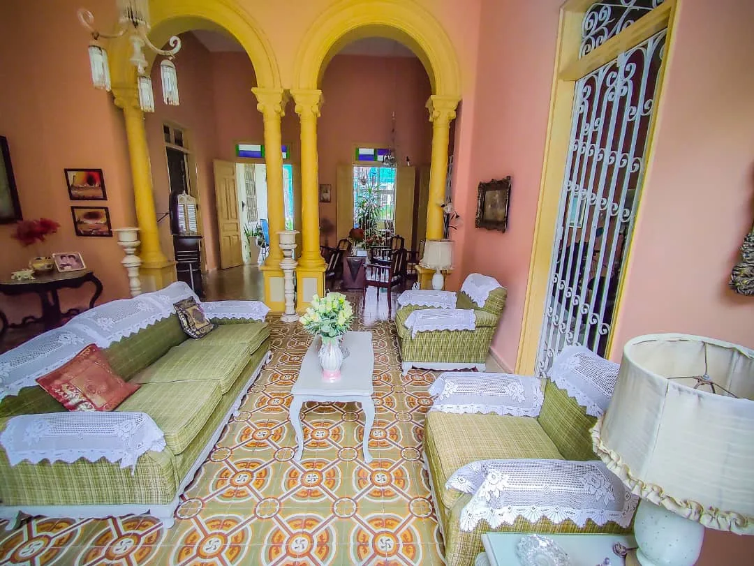 Hostal Tinajones encanto colonial en Camagüey