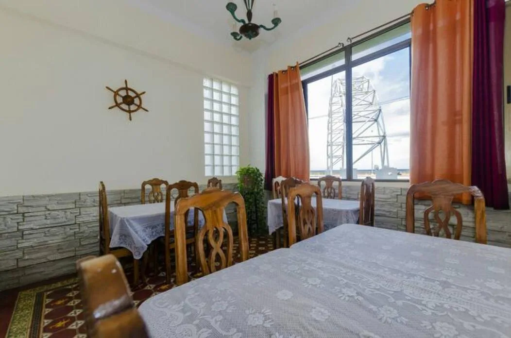 Amplia casa en el Vedado, cerca del Malecón