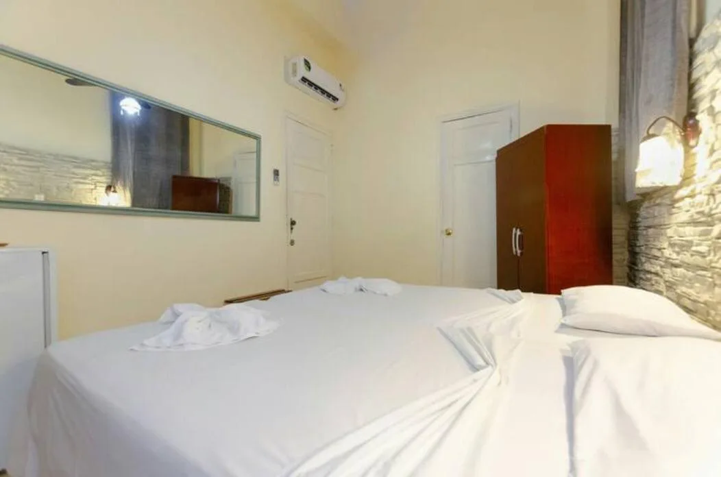 Amplia casa en el Vedado, cerca del Malecón