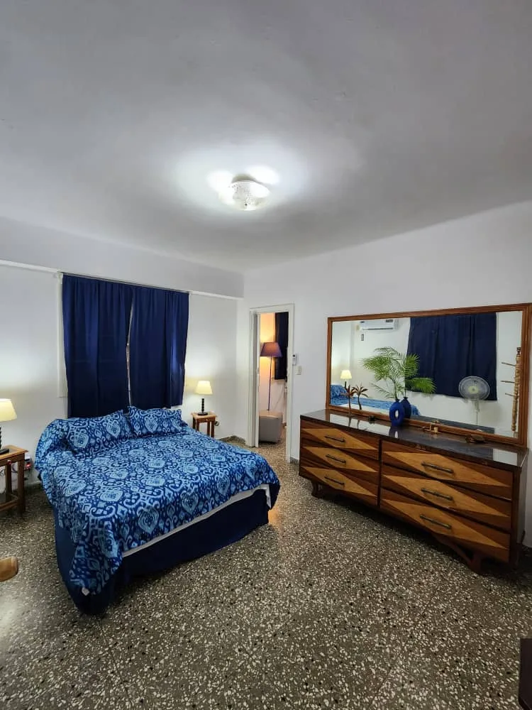 Acogedor apartamento de Noel en el Vedado