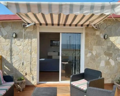 Hostal Bellamar: vistas frente al mar en Cojímar