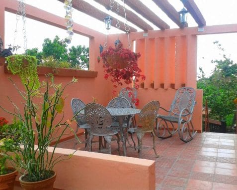 HOSTAL LA ROSA hospedaje único en Casilda con restaurante