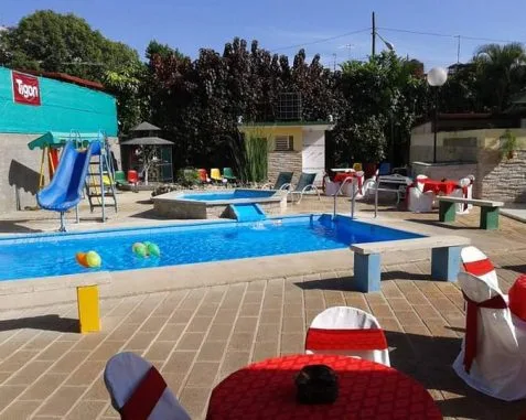 Casa de Yoly y Tony pasadía con piscina en la habana