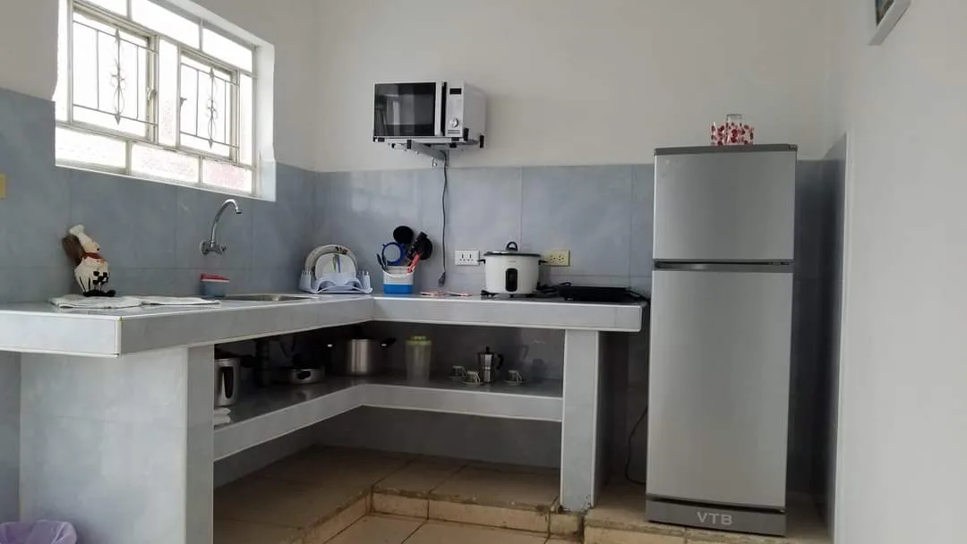 Hostal Gina y Francis, alojamiento con piscina en Holguín
