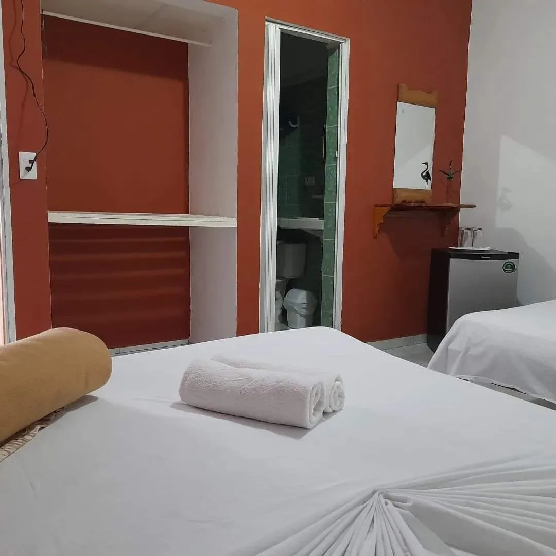 HOSTAL DON LUIS, a solo 1 minuto de la playa