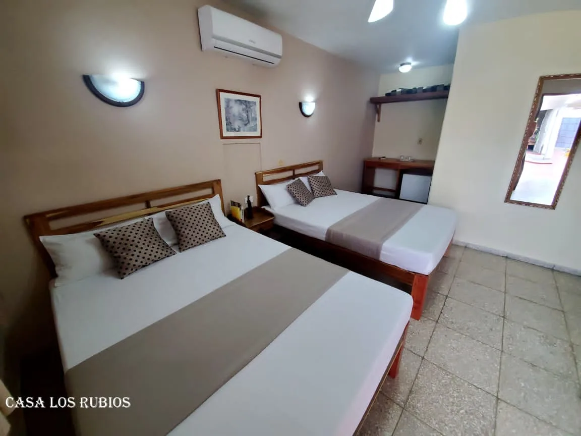 Casa Los Rubios alojamiento con terrazas y excursiones