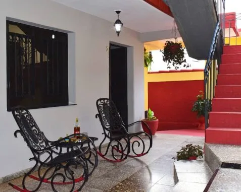 Casa Tito y Yanet apartamento con terraza en Viñales