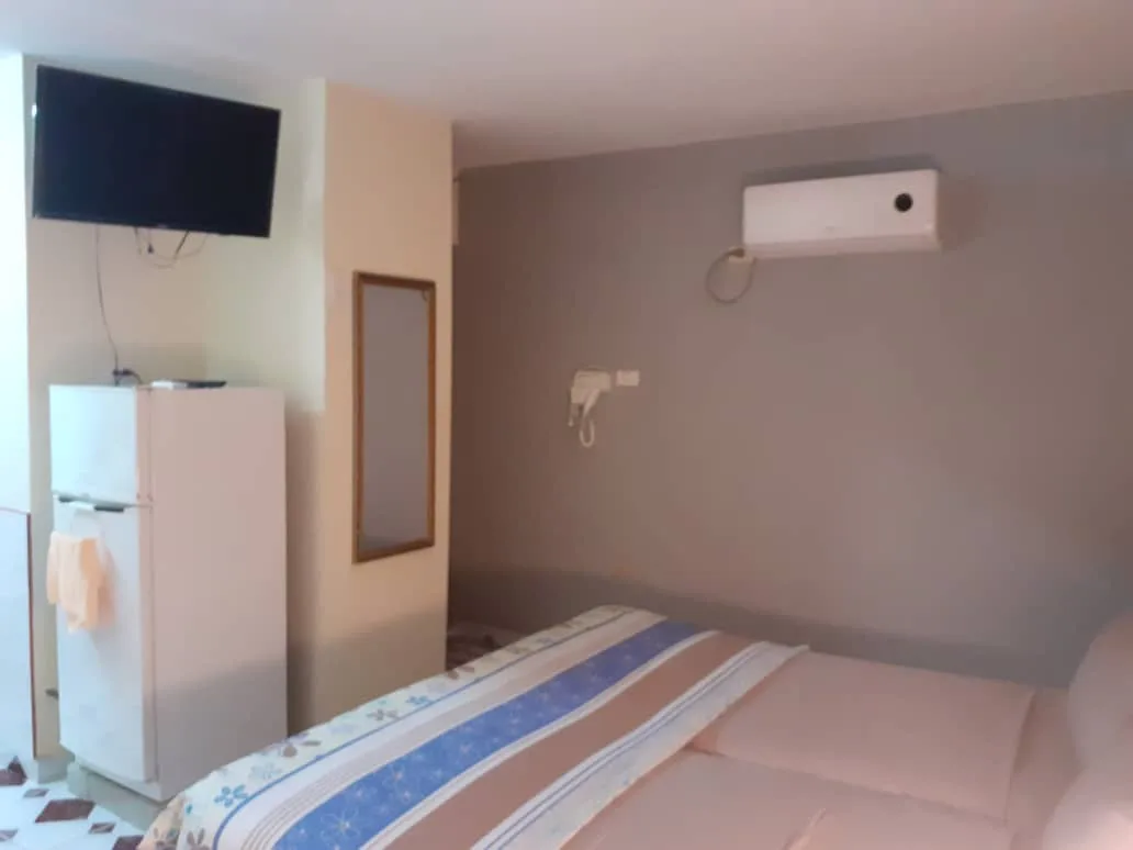 Hostal Ferraz con habitaciones climatizadas y todos los servicios necesarios