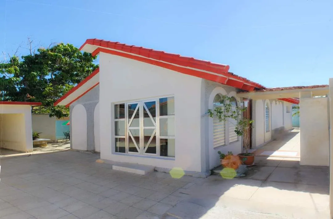 Hostal Ferraz con habitaciones climatizadas y todos los servicios necesarios