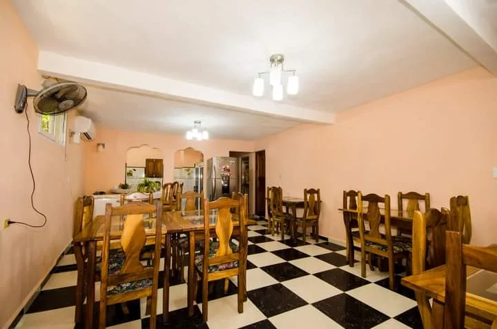 Casa Sady con 5 habitaciones, terraza y piscina, es el lugar ideal