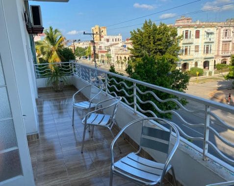 Apartamento con garage y tv en Vedado