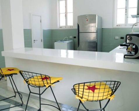 Apto Claudia relájate en el Vedado con vista al mar