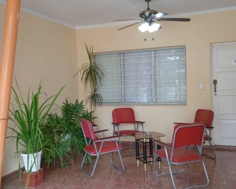 Hostal Lázaro Crespo estancia céntrica en Ciego de Ávila