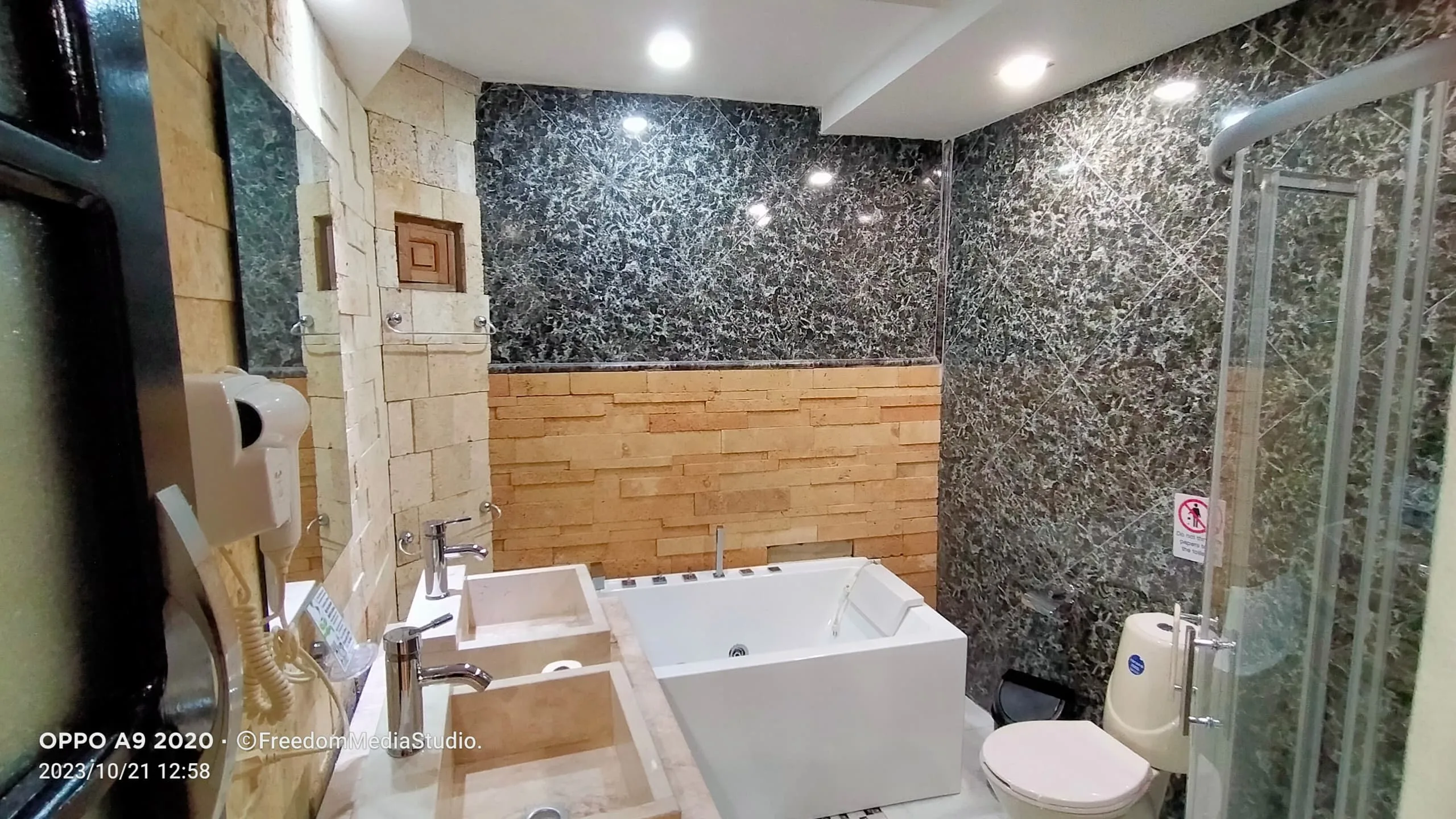 Hostal Helelucy hermoso Hostal en Trinidad que dispone de 7 habitaciones