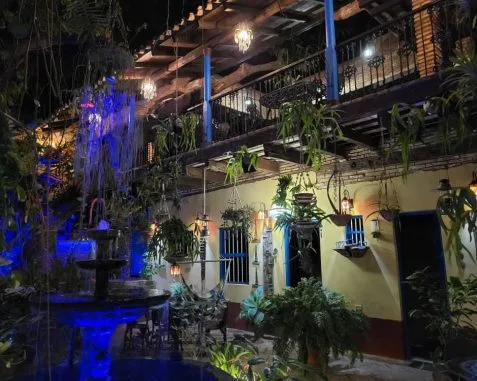 Hostal El Patio: encanto colonial y confort en el centro de Trinidad