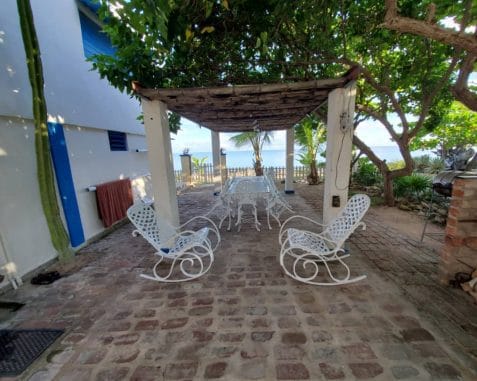 Hostal Rincón Gallego con jacuzzi en Playa Herradura