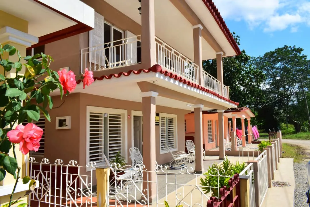 Villa Kirenia hostal con habitaciones climatizadas en Viñales