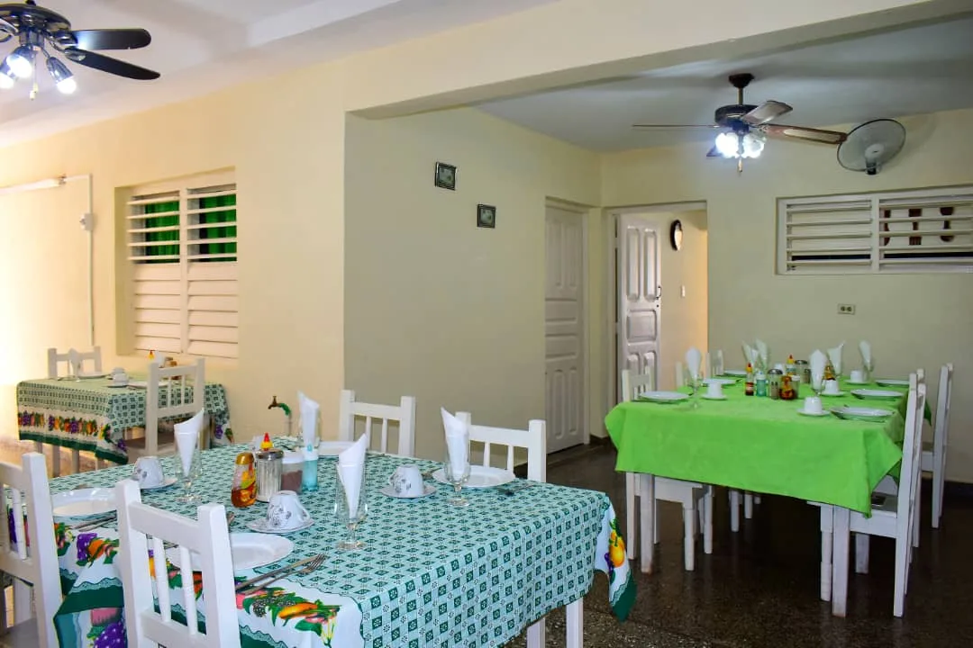 Villa Kirenia hostal con habitaciones climatizadas en Viñales