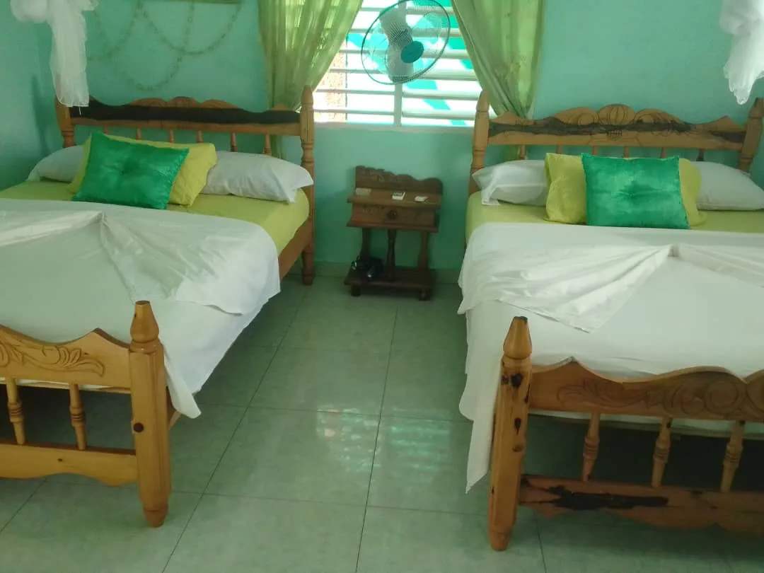 Casa Miriam, con 2 habitaciones y excursiones a los mejores destinos en Viñales