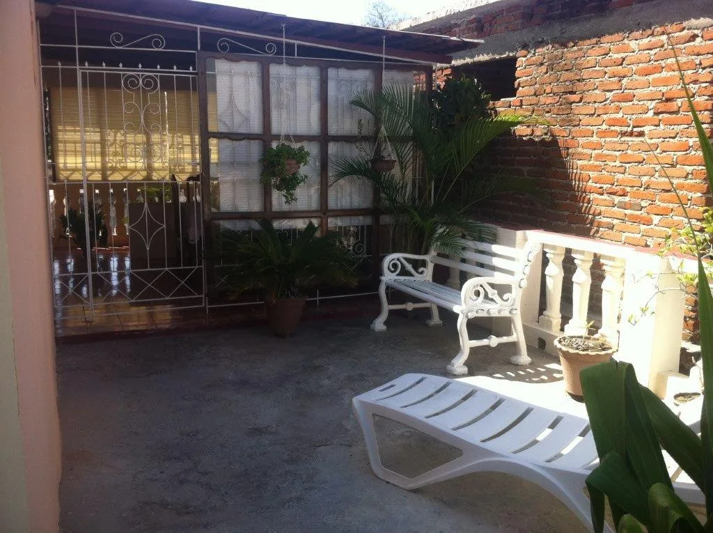 Casa Srta Maritza habitación independiente en Playa Herradura