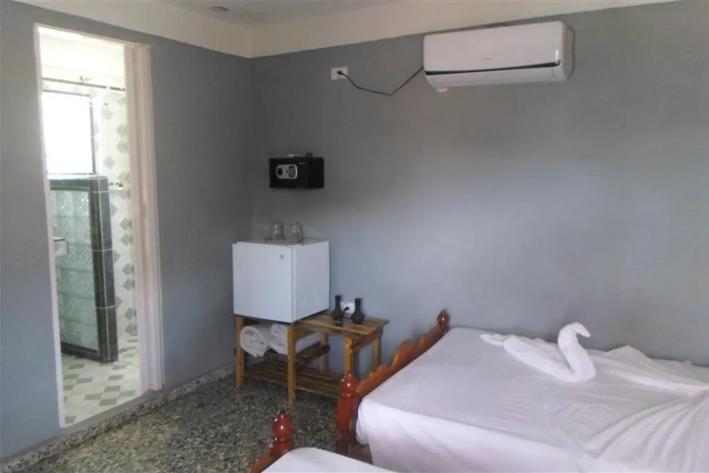 Casa Sosa y Delmis alojamiento con vistas y comida cubana