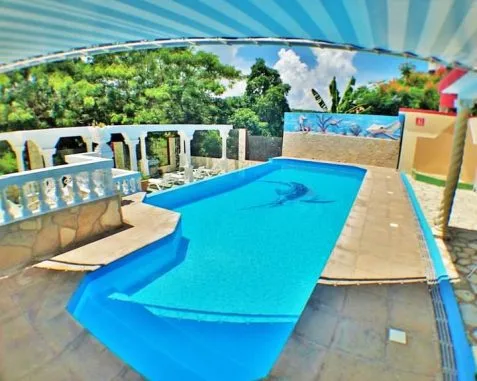 Villa Marienzo: piscina y playa a tu alcance