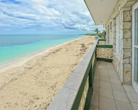 Vera Mar hermosa propiedad, con piscina y confort junto al mar