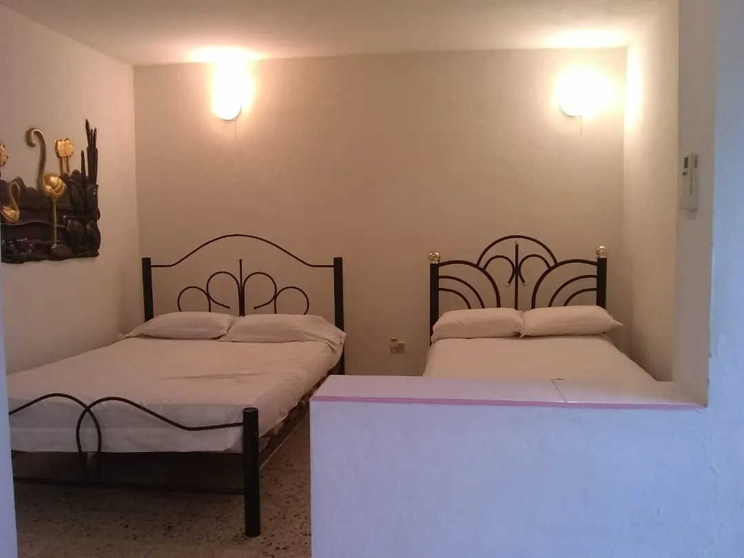 Casa de Anibal con 2 habitaciones climatizadas en Boyeros