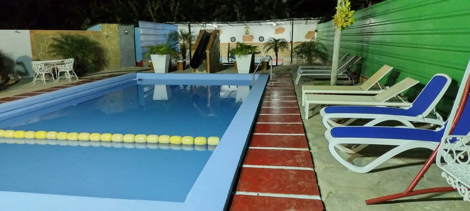Casa de Anibal con 2 habitaciones climatizadas en Boyeros