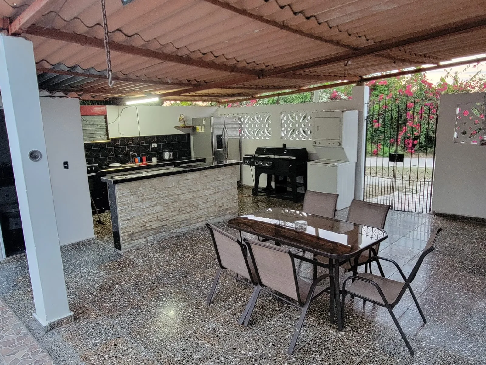 Casa en Brisas del mar, climatizada completa, de 4 habitaciones